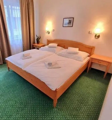 Comfort Tek Büyük Yataklı Oda (in hotel Claris)