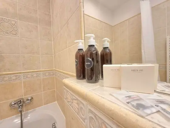 Comfort Tek Büyük Yataklı Oda (in hotel Claris)