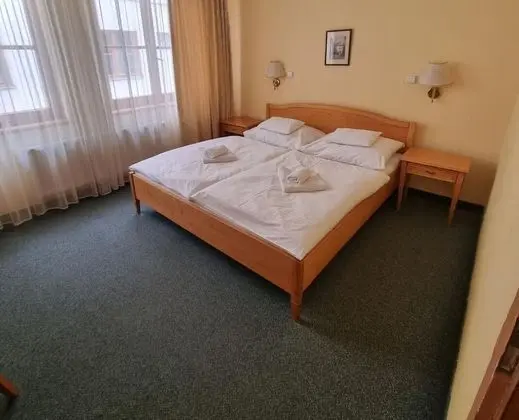Tek Büyük veya İki Ayrı Yataklı Oda (in hotel Claris)