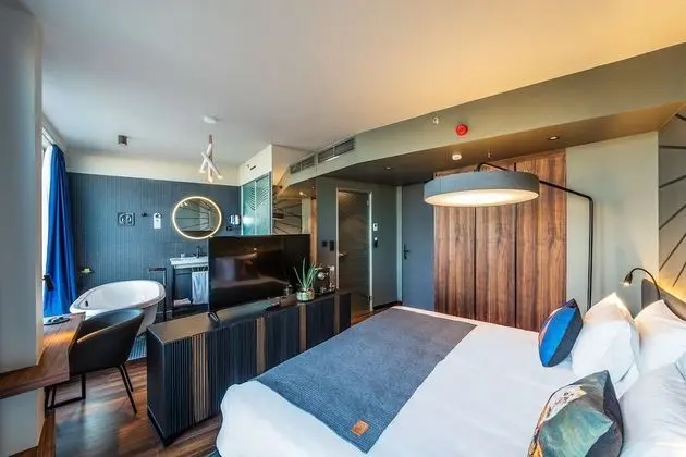 Danube Top Floor Studio - Seventh Heaven