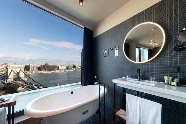 Danube Top Floor Studio - Seventh Heaven