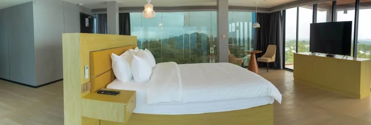 Pent House with Terrace & 360 Degree view of Ocean
