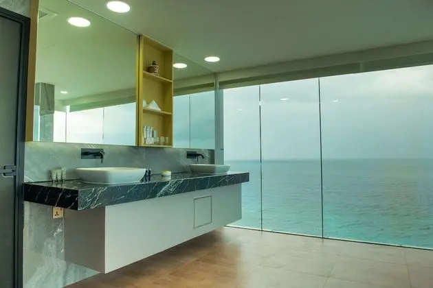 Pent House with Terrace & 360 Degree view of Ocean