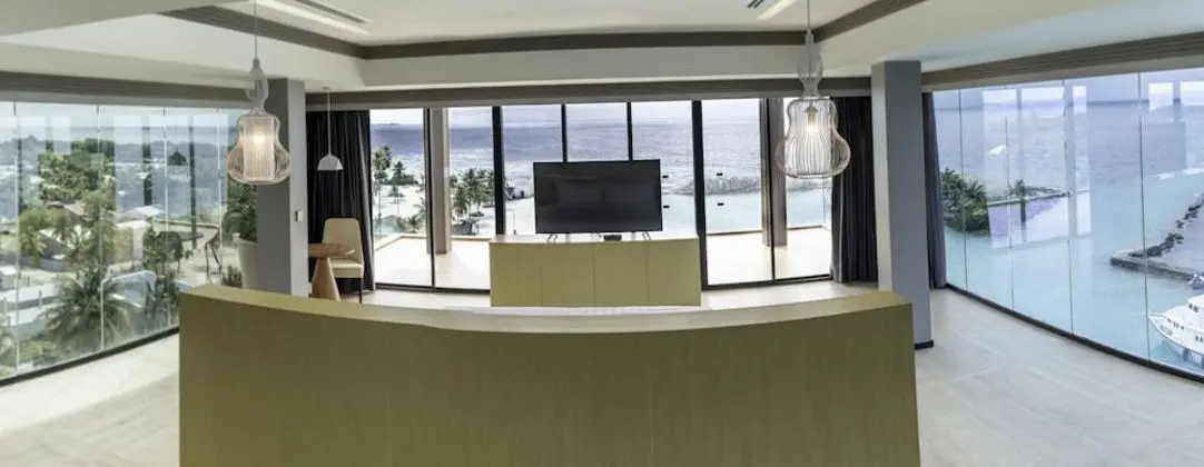 Pent House with Terrace & 360 Degree view of Ocean
