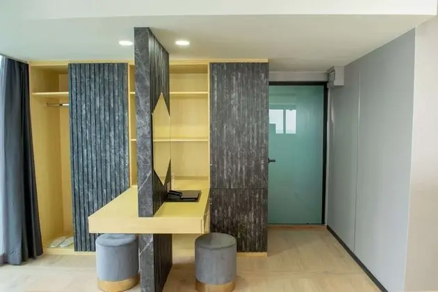 Pent House with Terrace & 360 Degree view of Ocean
