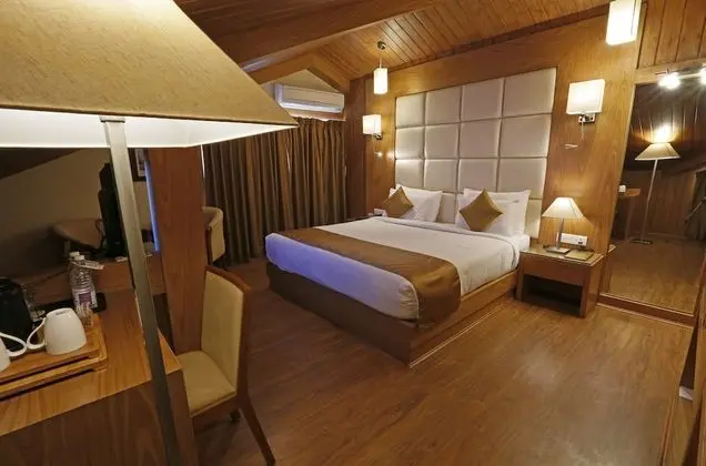 Deluxe Tek Büyük Yataklı Oda