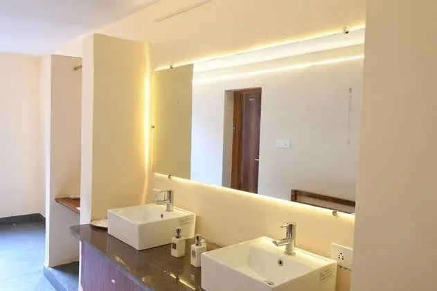 Luxury Oda