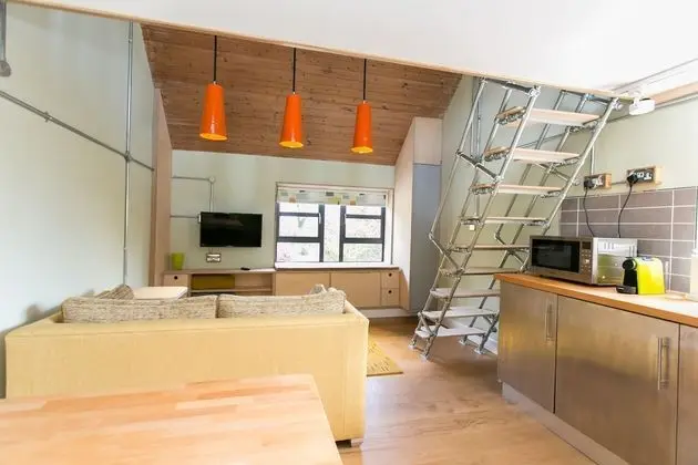 Deluxe Stüdyo (Amazon - Bed on Mezzanine)