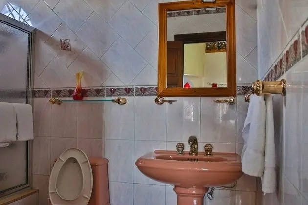 Luxury Tek Büyük Yataklı Oda