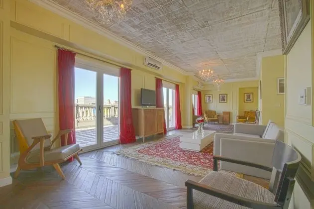 Deluxe Çatı Katı Süiti (Penthouse)