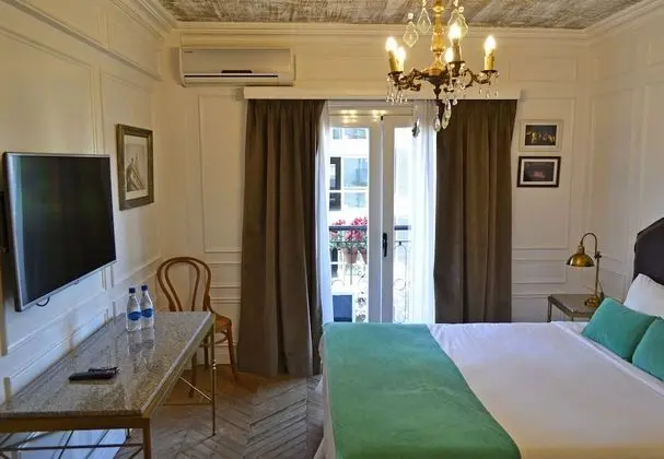 Tek Büyük Yataklı Oda, 1 Büyük (Queen) Boy Yatak