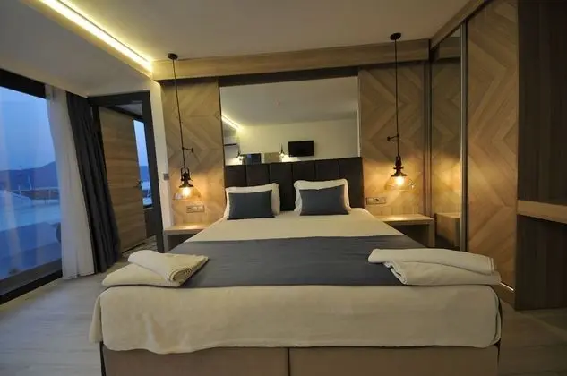 Deluxe Tek Büyük veya İki Ayrı Yataklı Oda, 1 Yatak Odası, Deniz Manzaralı