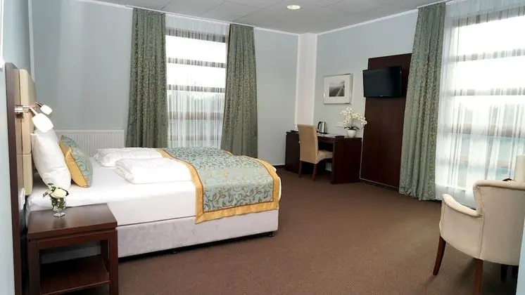 Comfort Tek Büyük Yataklı Oda