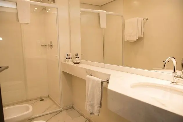 Deluxe Tek Büyük Yataklı Oda (Class)