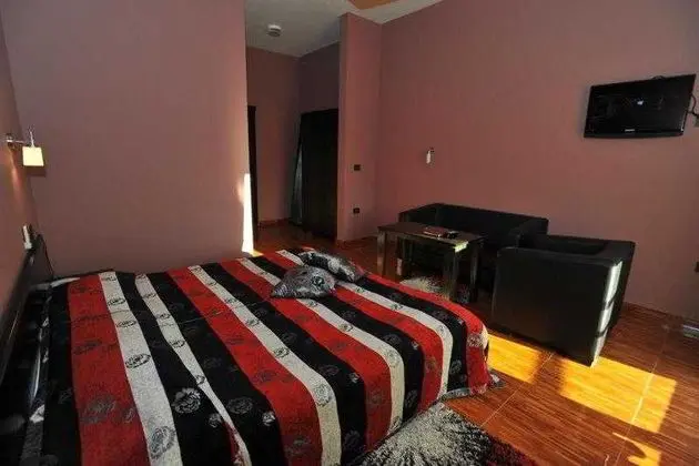 1 Çift Kişilik Veya 2 Tek Kişilik Yatak Standard