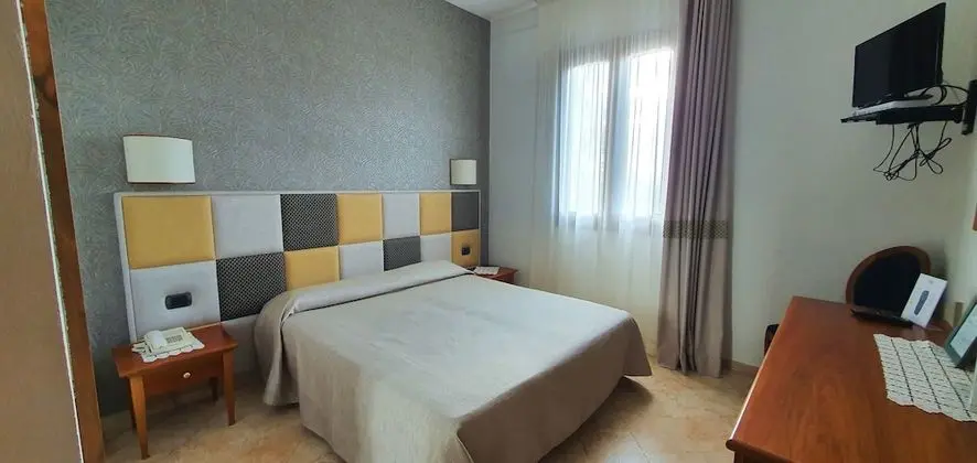 Comfort Tek Büyük Yataklı Oda