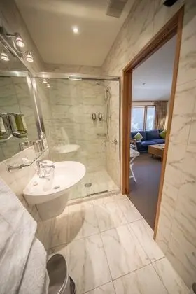 Super Deluxe Suite