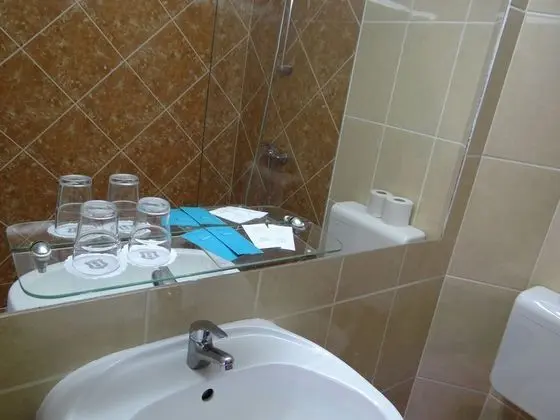 Standard Üç Kişilik Oda, Birden Çok Yatak