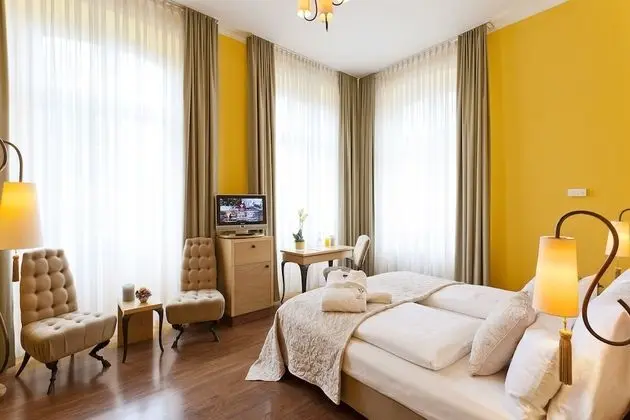Deluxe Tek Büyük Yataklı Oda