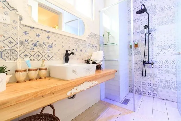 Romantic Tek Büyük Yataklı Oda, 1 Büyük (Queen) Boy Yatak (Extra 1 child TWD300 use existing bed)