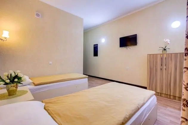Ortak Ranzalı Oda, 3 Tek Kişilik Yatak
