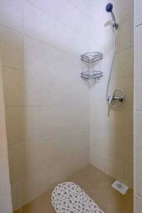 Ortak Ranzalı Oda, 3 Tek Kişilik Yatak