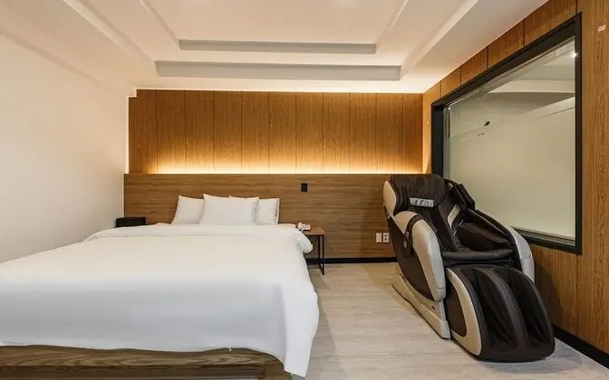 Oda (VIP (with styler Netflix available ma)