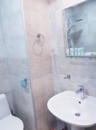 Comfort Tek Büyük veya İki Ayrı Yataklı Oda