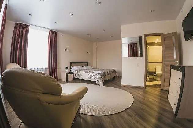 Luxury Tek Büyük Yataklı Oda