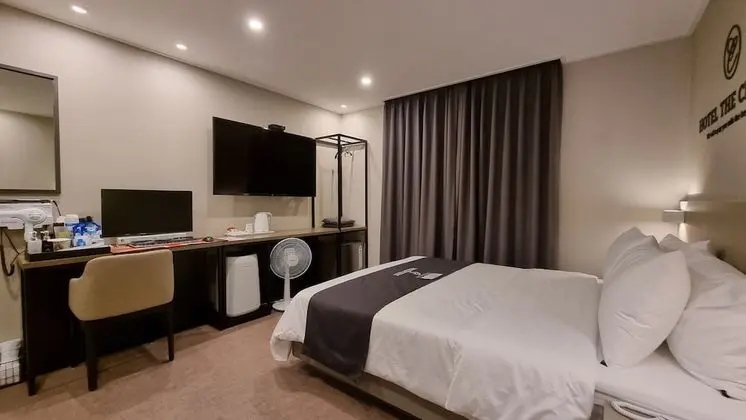 Deluxe Tek Büyük Yataklı Oda