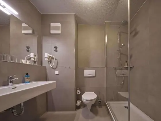 Comfort Tek Büyük Yataklı Oda