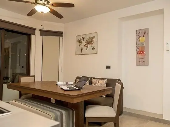 Daire, 2 Yatak Odası, Balkon