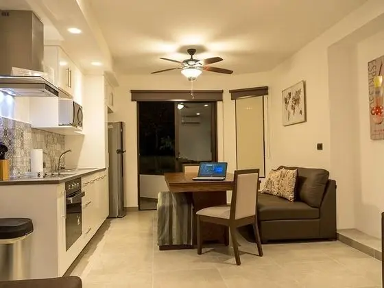 Daire, 2 Yatak Odası, Balkon