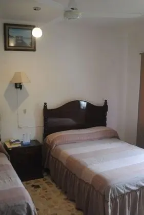 Basic Büyük Yataklı Tek Kişilik Oda