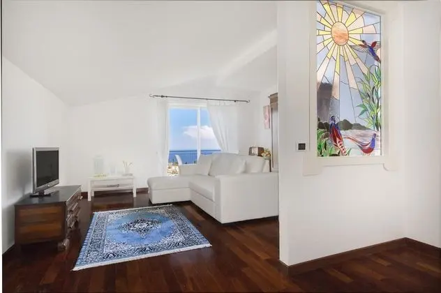 Villa, Sigara İçilebilir