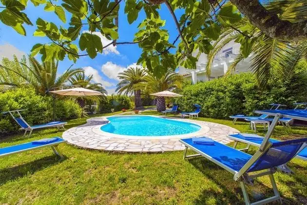 Villa, Sigara İçilebilir