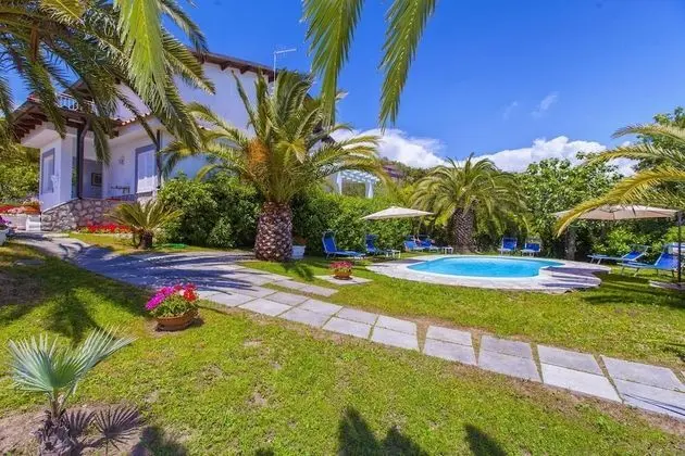 Villa, Sigara İçilebilir