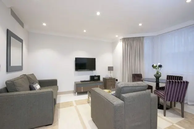 One Bedroom Apartment (Lower Ground Floor)