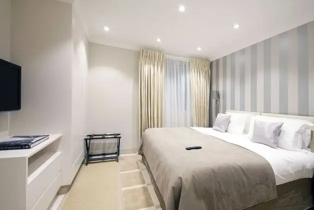 One Bedroom Apartment (Lower Ground Floor)