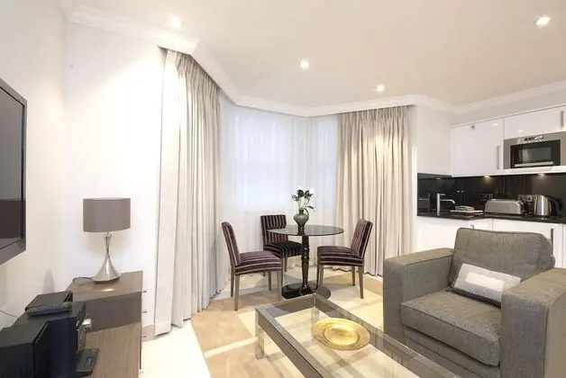One Bedroom Apartment (Lower Ground Floor)