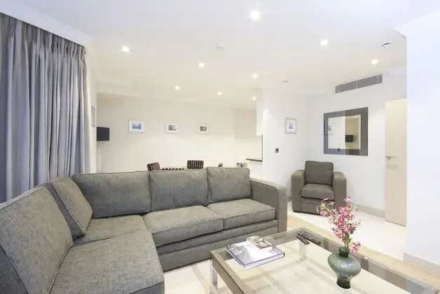 One Bedroom Apartment (Lower Ground Floor)
