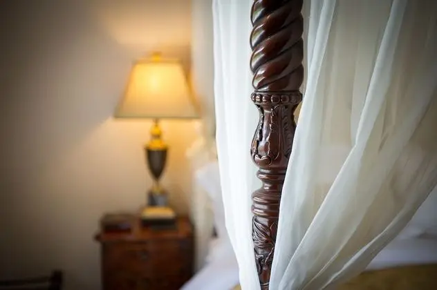 Luxury Oda, 1 Yatak Odası, Bahçe Manzaralı (Poster Bed Bed)