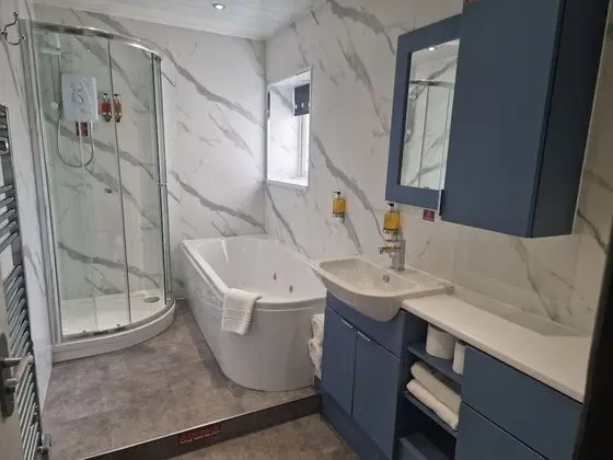 Luxury Tek Büyük Yataklı Oda