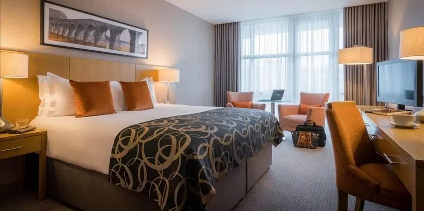 Deluxe Double & Single Room