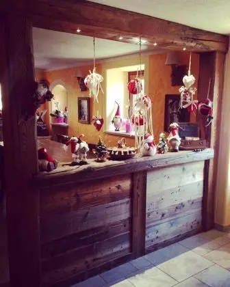 Tek Büyük veya İki Ayrı Yataklı Oda, Dağ Manzaralı