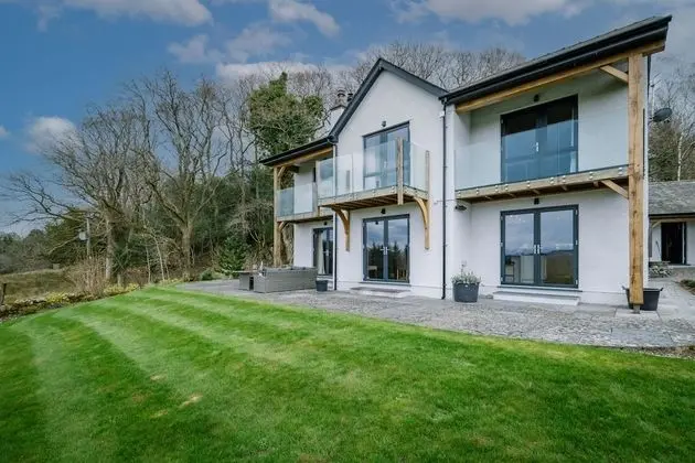 Luxury Ev, Banyolu/Duşlu, Dağ Manzaralı (Cleabarrow View)