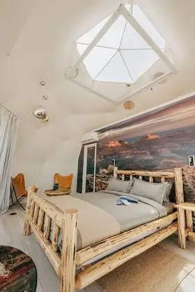 Panoramic Tek Büyük Yataklı Oda