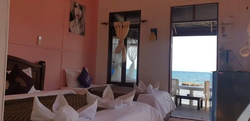 Triple Bungalow Beach Front