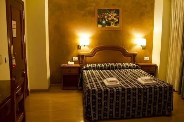 Tek Büyük Yataklı Oda