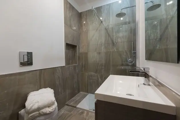 Junior Süit, 1 Büyük (Queen) Boy Yatak, Şehir Manzaralı